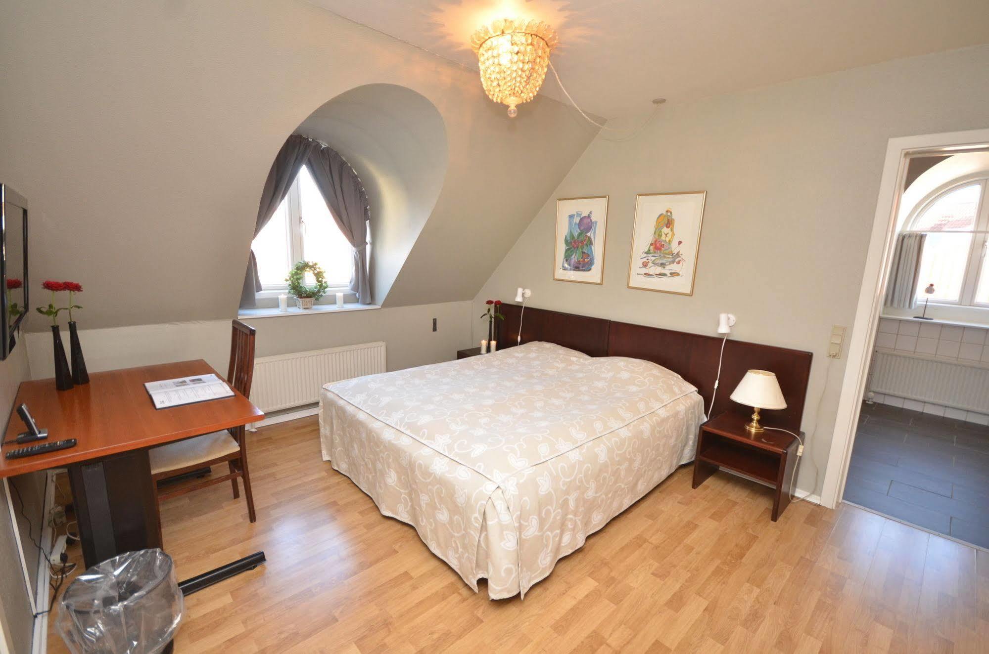 הורסנס Hotel Danica מראה חיצוני תמונה