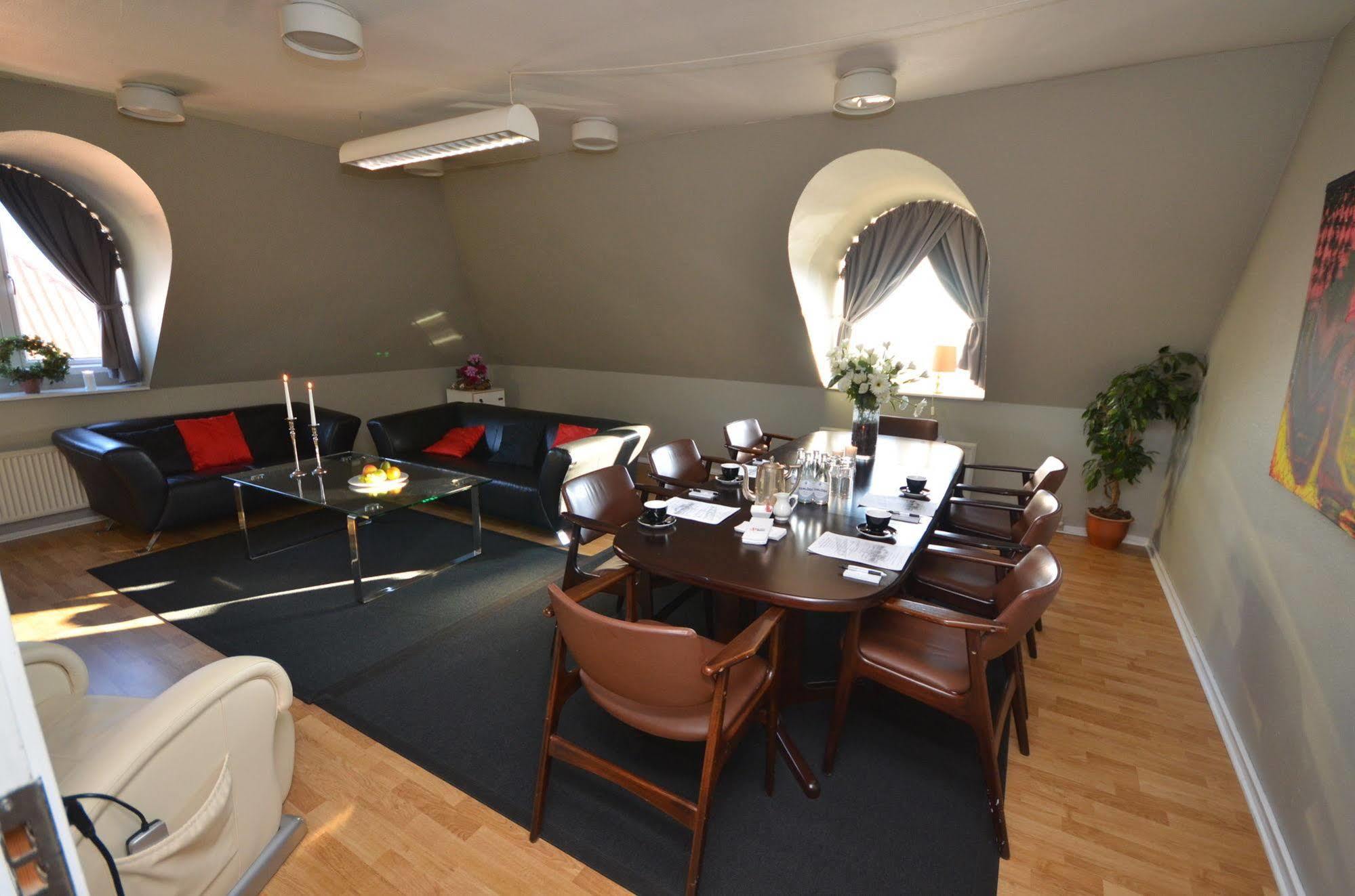 הורסנס Hotel Danica מראה חיצוני תמונה